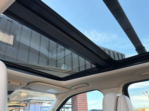 Used 2020 Lincoln Navigator Reserve w/ Luxury Package image 18