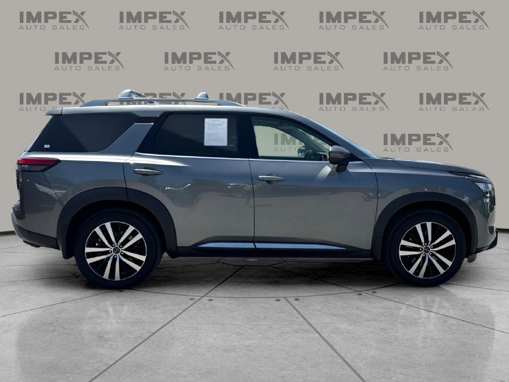 Used 2023 Nissan Pathfinder Platinum AWD/4WD image 6