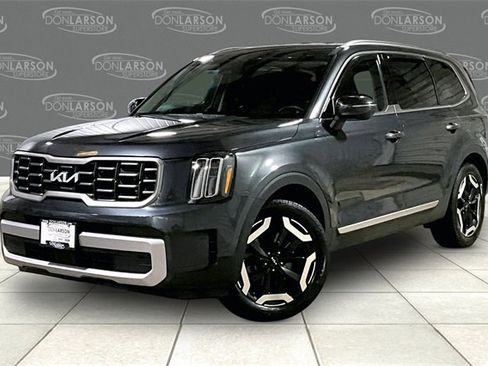 Used 2024 Kia Telluride S image 3