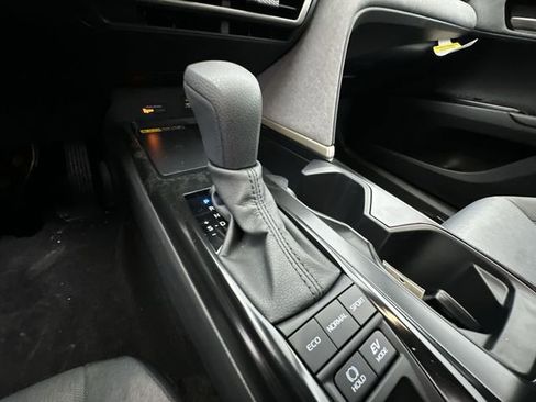 New 2026 Toyota Camry Hybrid image 24