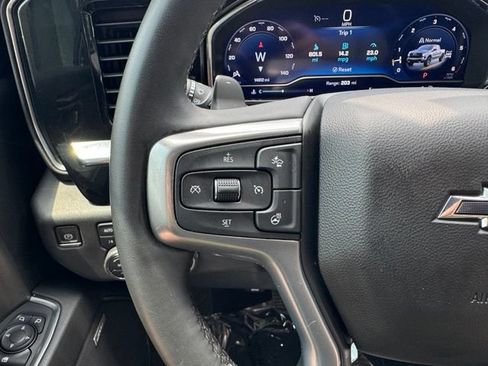 Used 2024 Chevrolet Silverado 1500 LT Trail Boss w/ Convenience Package II AWD/4WD image 30