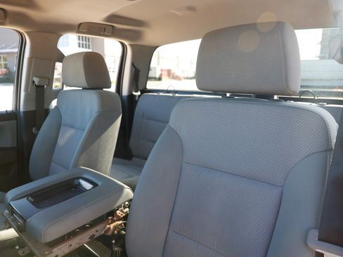 Used 2019 Chevrolet Silverado 1500 Custom w/ Custom Convenience Package image 9