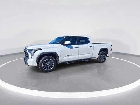 Used 2023 Toyota Tundra Limited w/ Power Package AWD/4WD image 5