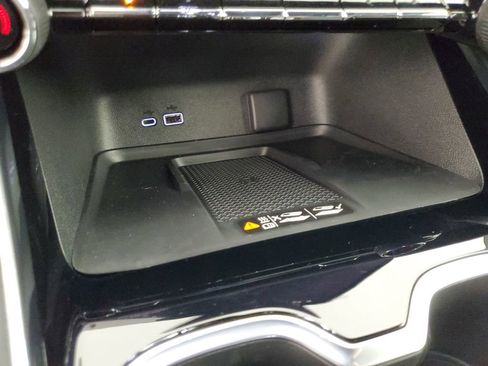 New 2026 Chevrolet Traverse LT w/ LPO, Floor Liner Package FWD image 17