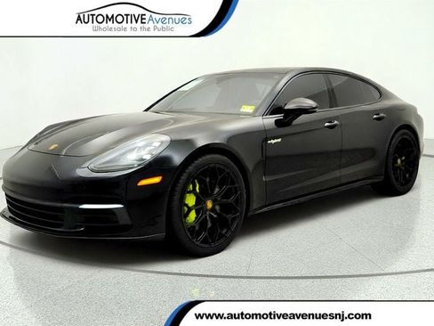 Used 2018 Porsche Panamera 4 AWD/4WD image 1