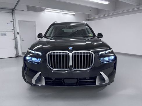 Used 2023 BMW X7 xDrive40i w/ Premium Package AWD/4WD image 3