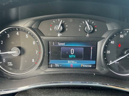 Used 2020 Buick Encore Essence FWD image 9