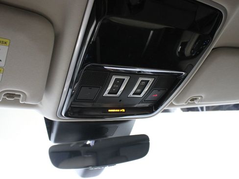 Used 2019 Land Rover Range Rover HSE image 23