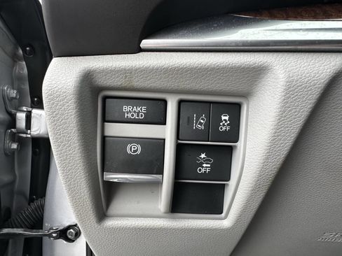 Used 2017 Acura MDX SH-AWD image 18