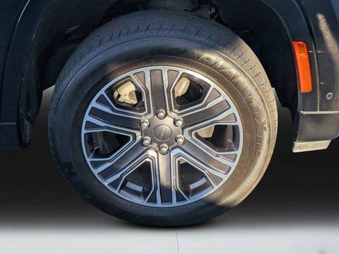 Used 2024 Jeep Wagoneer Series II image 9