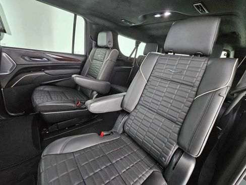 Certified 2023 Cadillac Escalade ESV Sport Platinum image 19