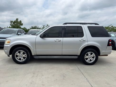 Used 2010 Ford Explorer XLT RWD image 6