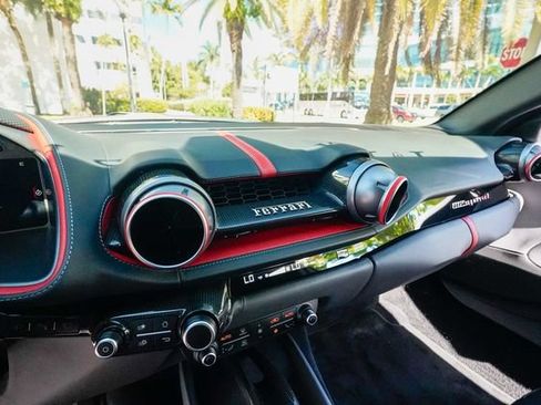 Used 2018 Ferrari 812 Superfast RWD image 62