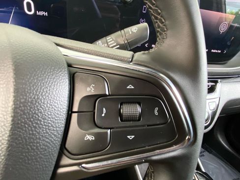 Used 2025 Buick Envista Sport Touring FWD image 28