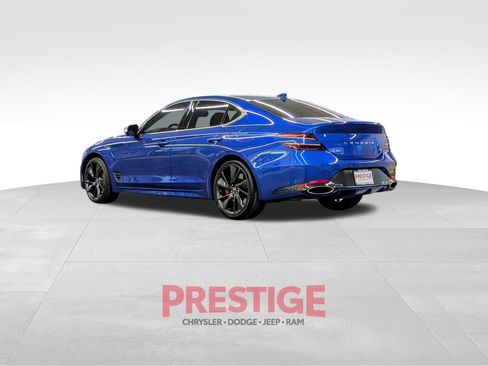Used 2022 Genesis G70 3.3T RWD image 10