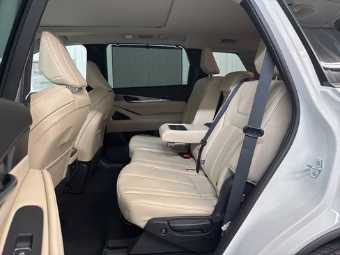 Certified 2025 INFINITI QX60 Luxe w/ Vision Package image 36