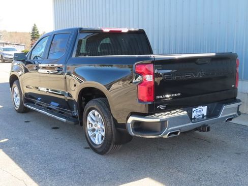 Used 2022 Chevrolet Silverado 1500 LT w/ Diesel Off-Road Package AWD/4WD image 8