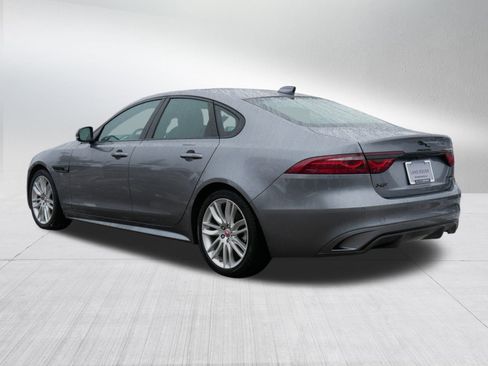 Used 2022 Jaguar XF R-Dynamic SE image 7
