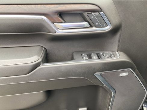 Used 2023 GMC Sierra 1500 SLT image 26