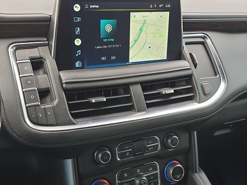 Used 2022 Chevrolet Tahoe Z71 w/ Luxury Package image 16