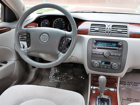 Used 2009 Buick Lucerne CX FWD image 10