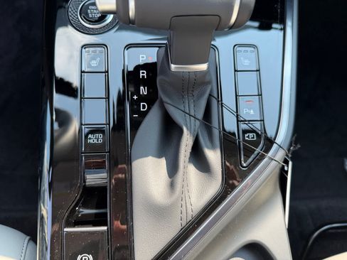 New 2026 Kia Niro EX FWD image 19