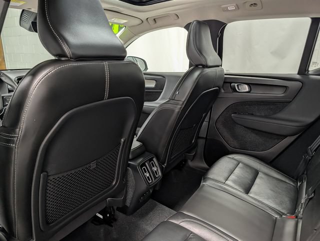Used 2024 Volvo XC40 B5 Ultimate w/ Protection Package Premier AWD/4WD image 14