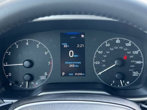 Used 2024 Toyota Corolla SE w/ SE Package image 32