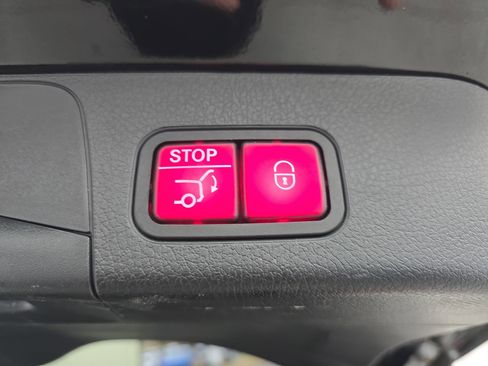 Certified 2021 Mercedes-Benz GLB 250 GLB 250 image 13