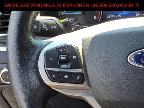 Used 2021 Ford Explorer XLT w/ Equipment Group 202A AWD/4WD image 17
