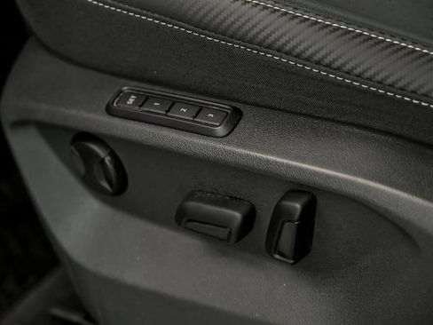 Certified 2023 Volkswagen Atlas Cross Sport SEL R-Line image 15