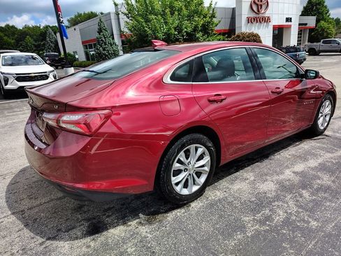 Used 2019 Chevrolet Malibu LT FWD image 4