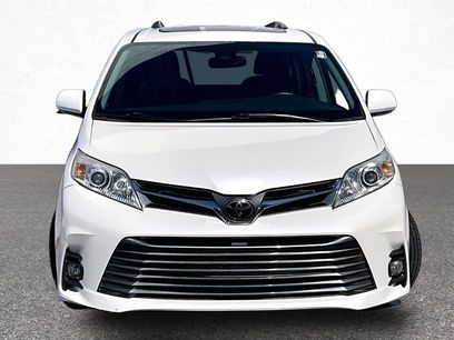 Used 2018 Toyota Sienna XLE