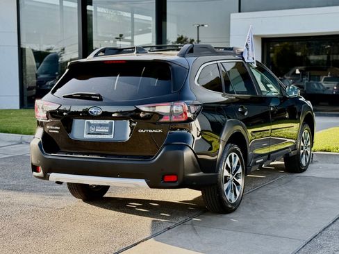 Used 2023 Subaru Outback Limited AWD/4WD image 14