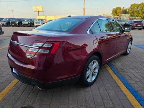 Used 2016 Ford Taurus SEL w/ Equipment Group 201A AWD/4WD image 5