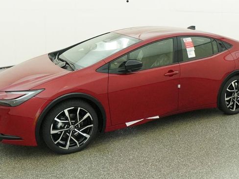 New 2026 Toyota Prius Plug-In Hybrid FWD image 5
