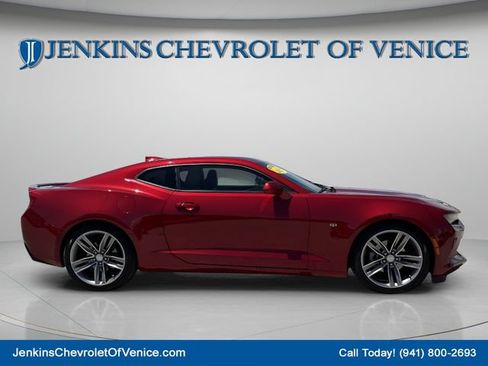 Used 2017 Chevrolet Camaro LT RWD image 3