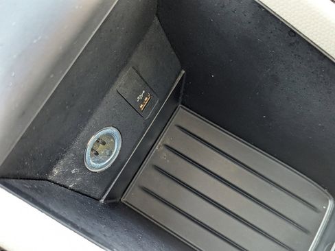 Used 2019 BMW i3 image 23