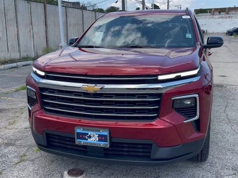 New 2025 Chevrolet Traverse LT w/ LPO, Floor Liner Package image 7