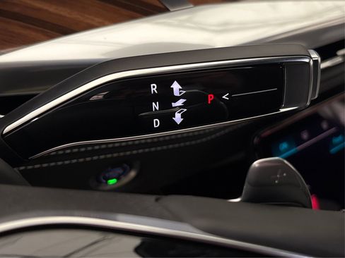 New 2025 Cadillac Escalade ESV Sport Platinum image 31