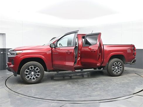 Used 2024 Chevrolet Colorado LT w/ LT Convenience Package III image 50
