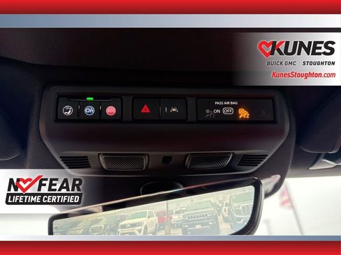 Used 2024 Chevrolet Corvette Stingray Preferred Conv w/ Battery Protection Package image 35