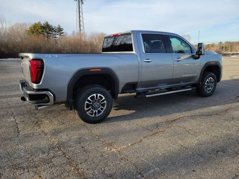 New 2026 GMC Sierra 2500 SLT AWD/4WD image 7