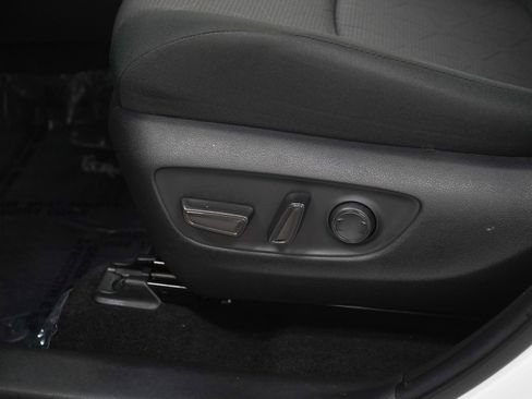 Used 2024 Toyota RAV4 XLE AWD/4WD image 22