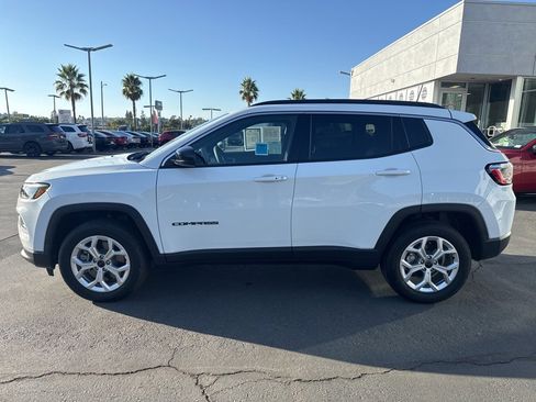 Certified 2025 Jeep Compass Latitude image 4