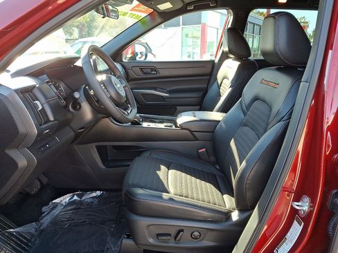 Certified 2024 Nissan Pathfinder Rock Creek image 15