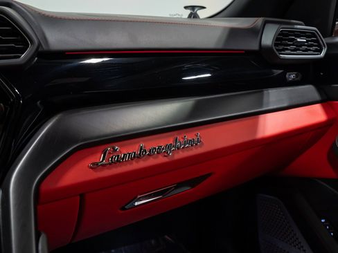 Used 2021 Lamborghini Urus AWD/4WD image 53