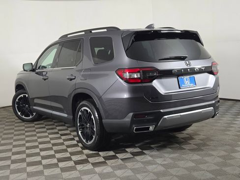 New 2026 Honda Pilot Touring image 5