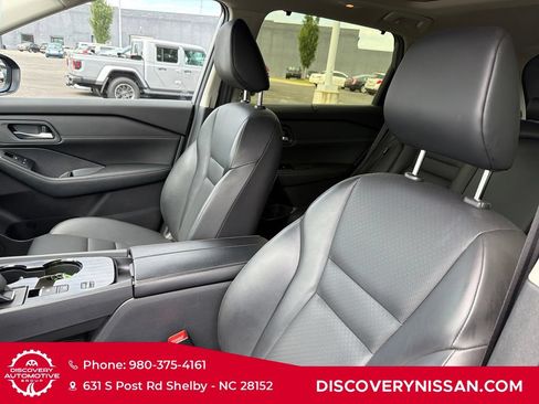 Certified 2024 Nissan Rogue SV w/ SV Premium Package FWD image 13