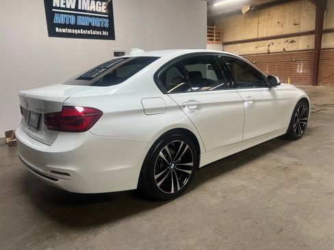 Used 2018 BMW 330i Sedan image 2